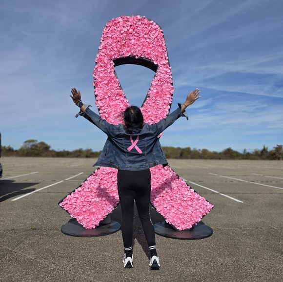 Meet your Posher, Lisa - Picture 1 of 1